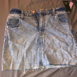 light acid wash jean skirt